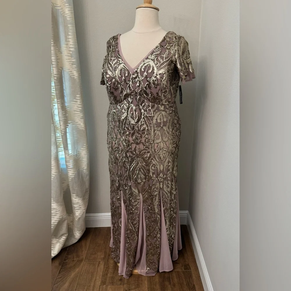 Sequined Plus Dress ๐ - Picture 1 of 9
